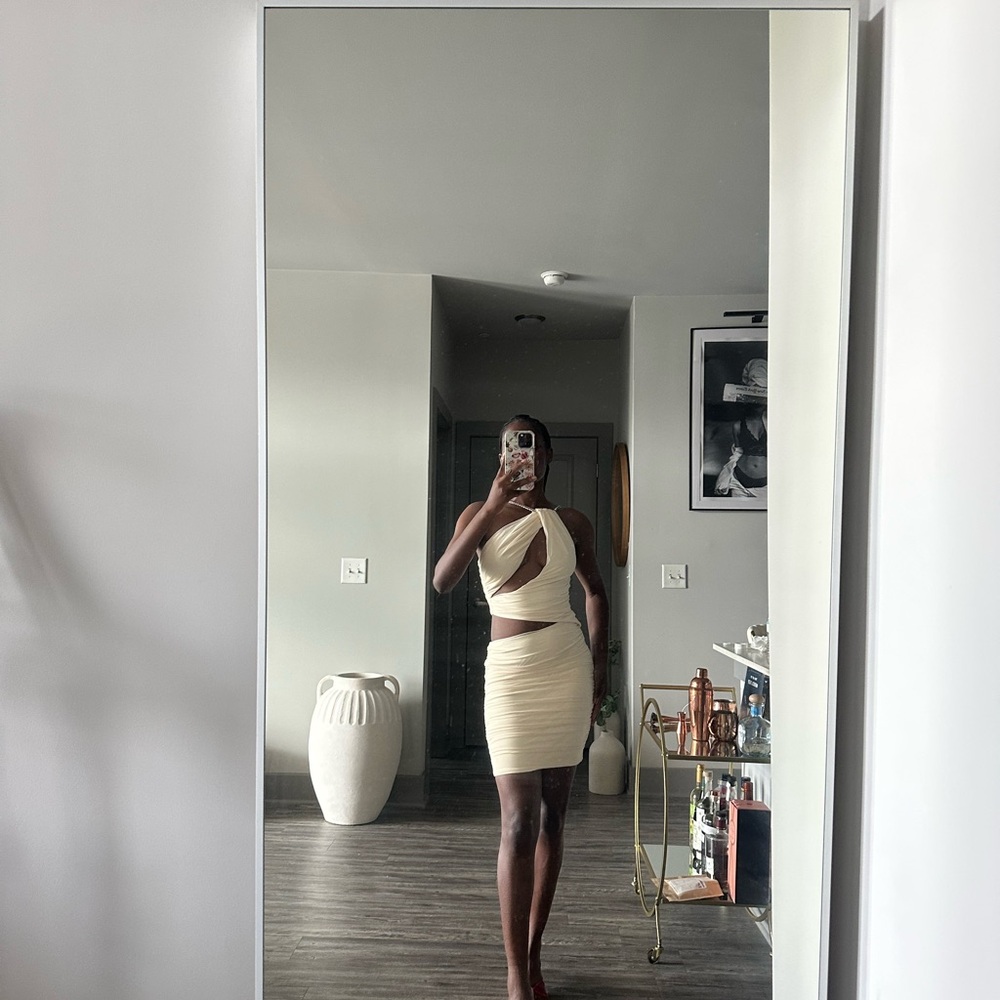 Elegant Cream One-Shoulder Dress